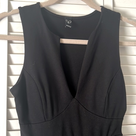 CUTE BLACK DRESS - Picture 2 of 5